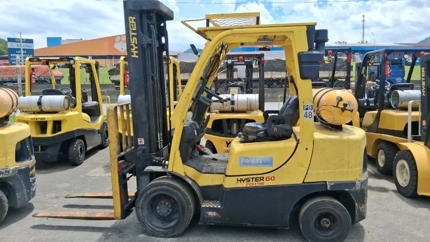 EMPILHADEIRA COMBUSTÃO - HYSTER - H60FT 