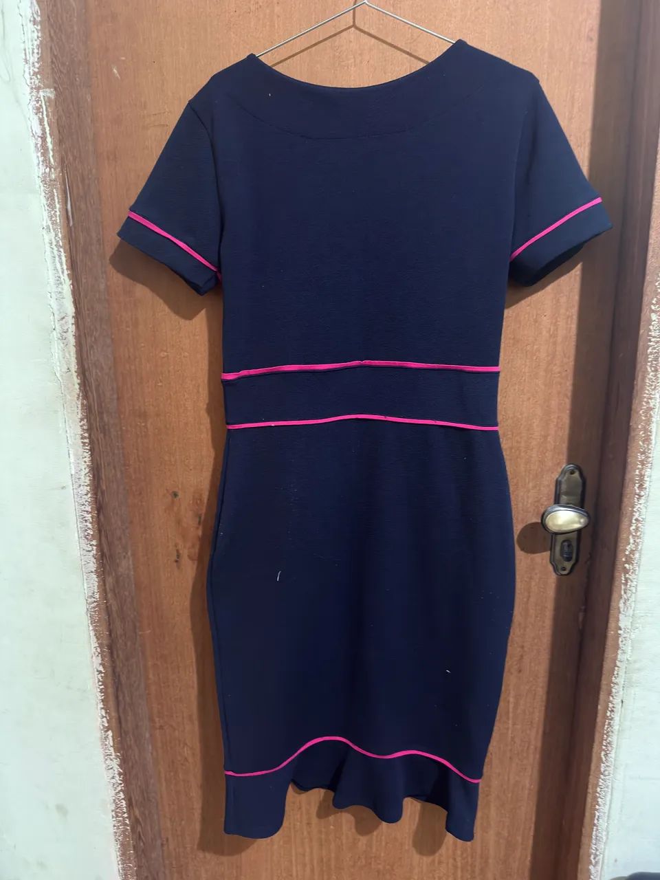 Vestido azul com detalhe rosa - Foto 2