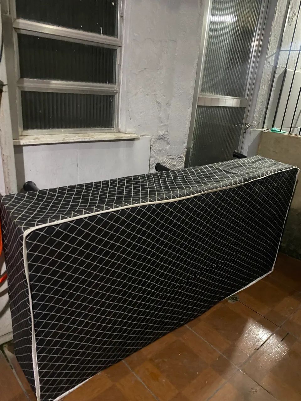 Cama box solteiro ( sem colchão )