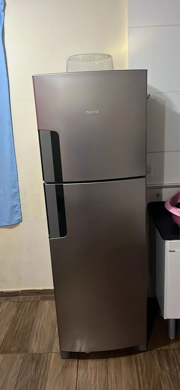 Geladeira à Venda - Ótimo Estado e Funcionando Perfeitamente - Foto 3