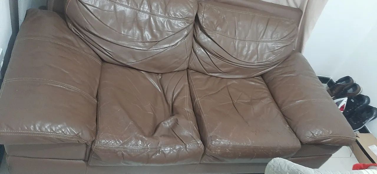 Sofá  de couro usado - Foto 3