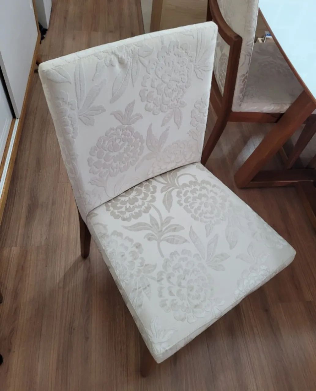 Mesa de Jantar com 4 cadeiras - Foto 3