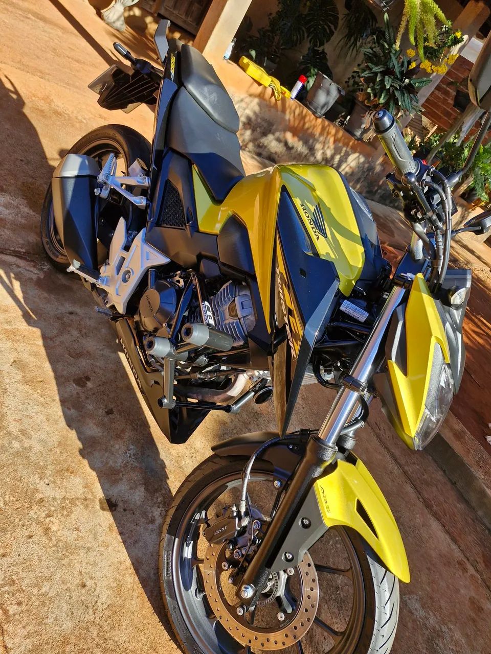 CB 300F  - Foto 2