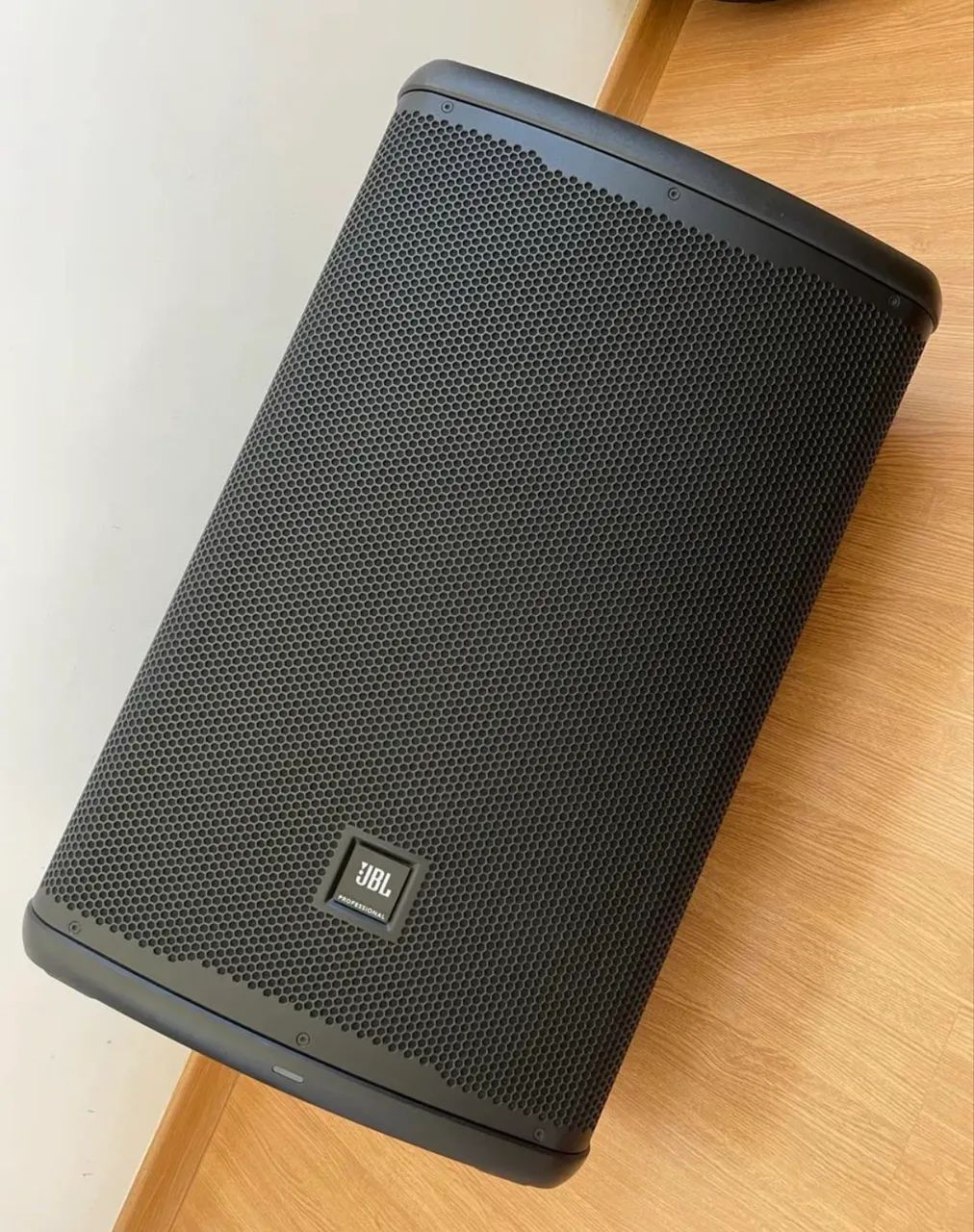 VEND CAIXAS JBL ÉON 715