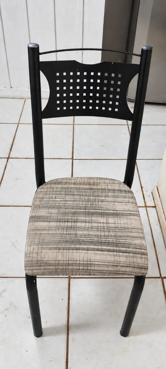 Mesa com 4 cadeiras - Foto 3
