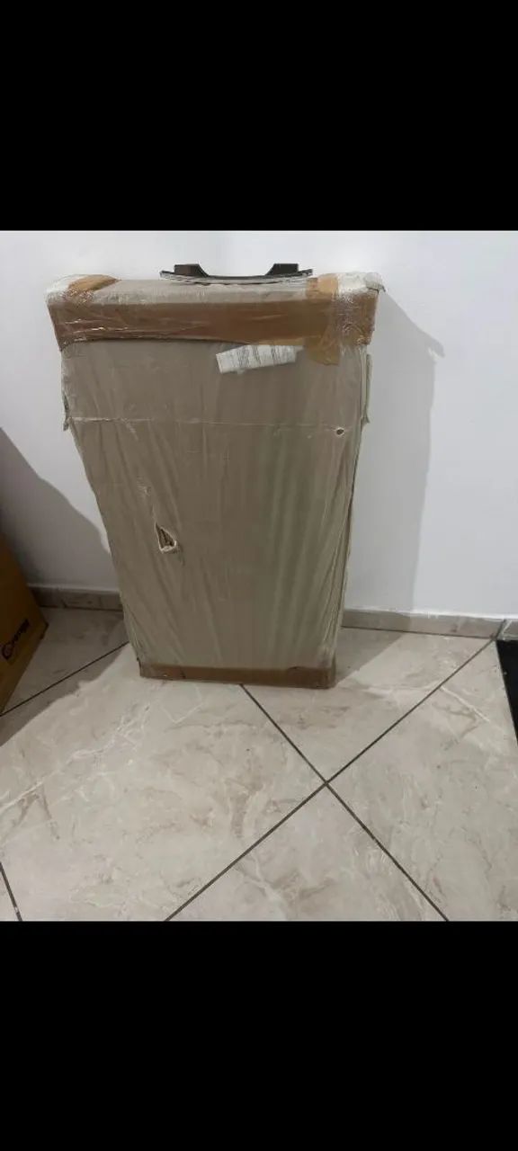 Cômoda nova na embalagem.nao foi montada .