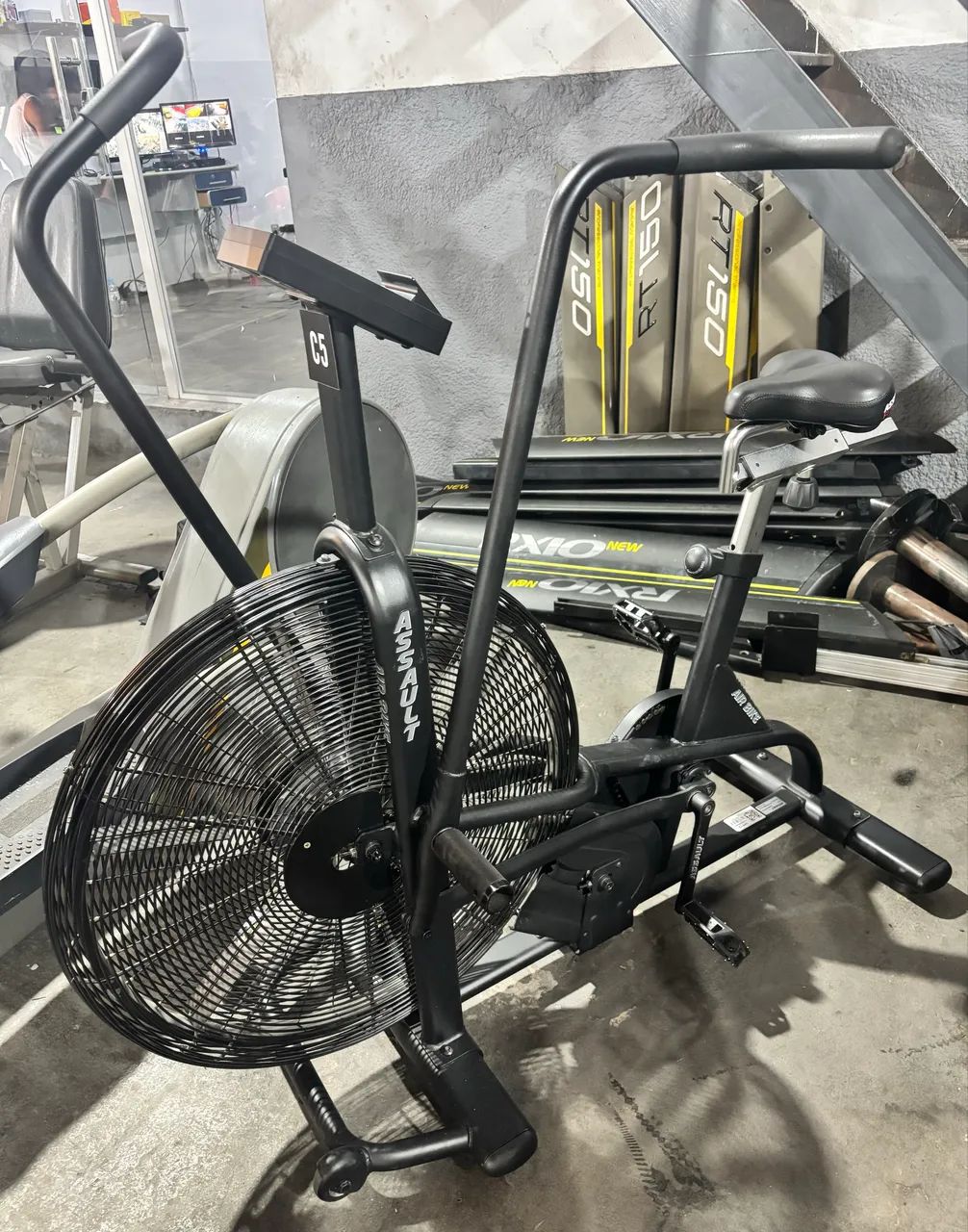 SUPER AIR BIKE ASSAULT MOVEMENT 