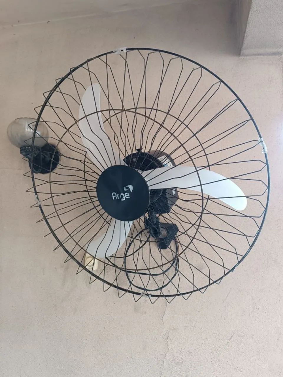 Ventilador de parede Arge Twister 60 cm 127v funcionando perfeitamente. (Bangu, próx shop)