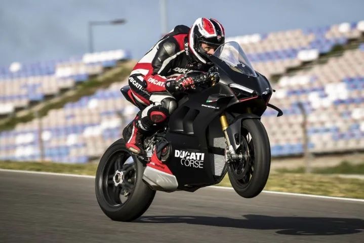 Miniatura da Moto Ducati Panigali  Escala:1:09 - Foto 2