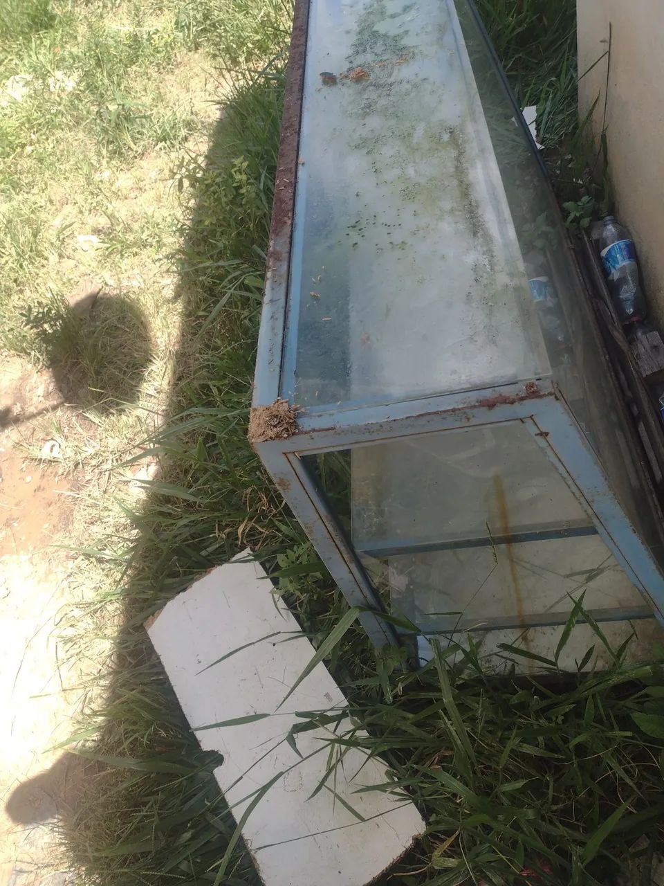 Vendo balcão de vitrine e Airfryer  - Foto 2