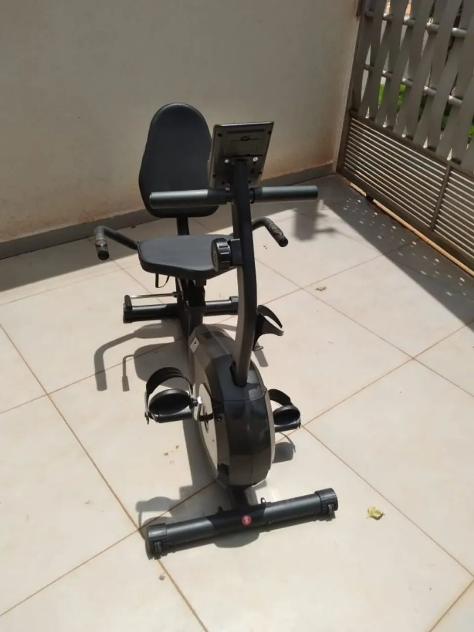 Bicicleta Ergométrica Horizontal Modelo Acte E 26  - Foto 5