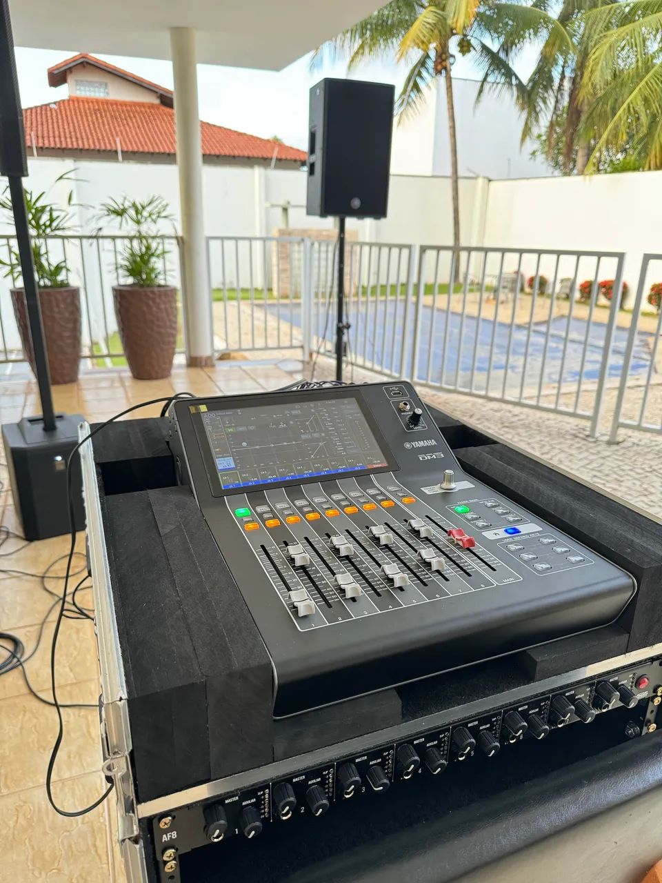 Kit Mesa Yamaha DM3 com case, Santo Angelo AF8, Hayonik SPP9T e mais 1