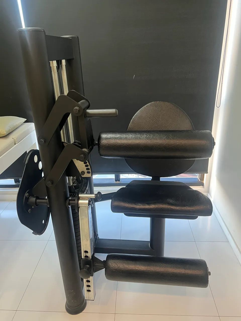 Cadeira flexora e extensora - Foto 2