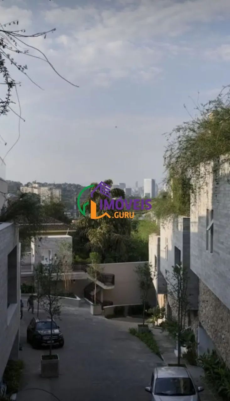 CASA EM CONDOMÍNIO - CIDADE JARDIM - SP