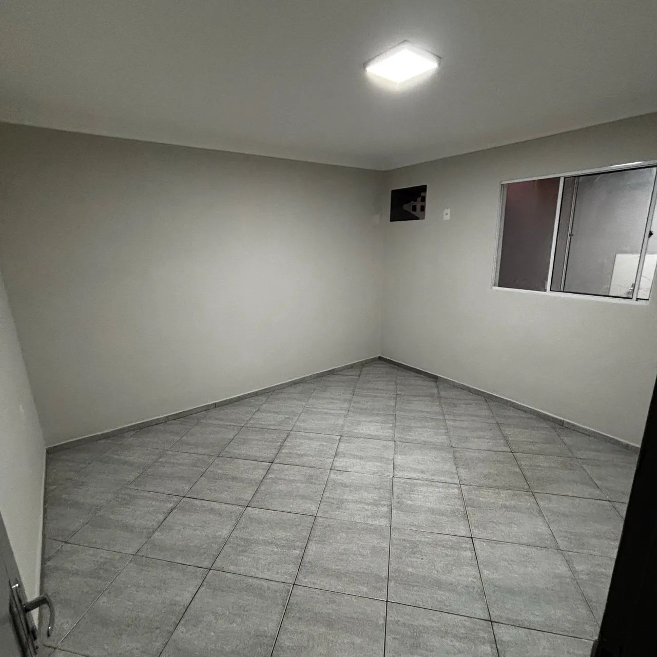 Casa de 2 quartos em Santa Mônica para alugar com internet inclusa.