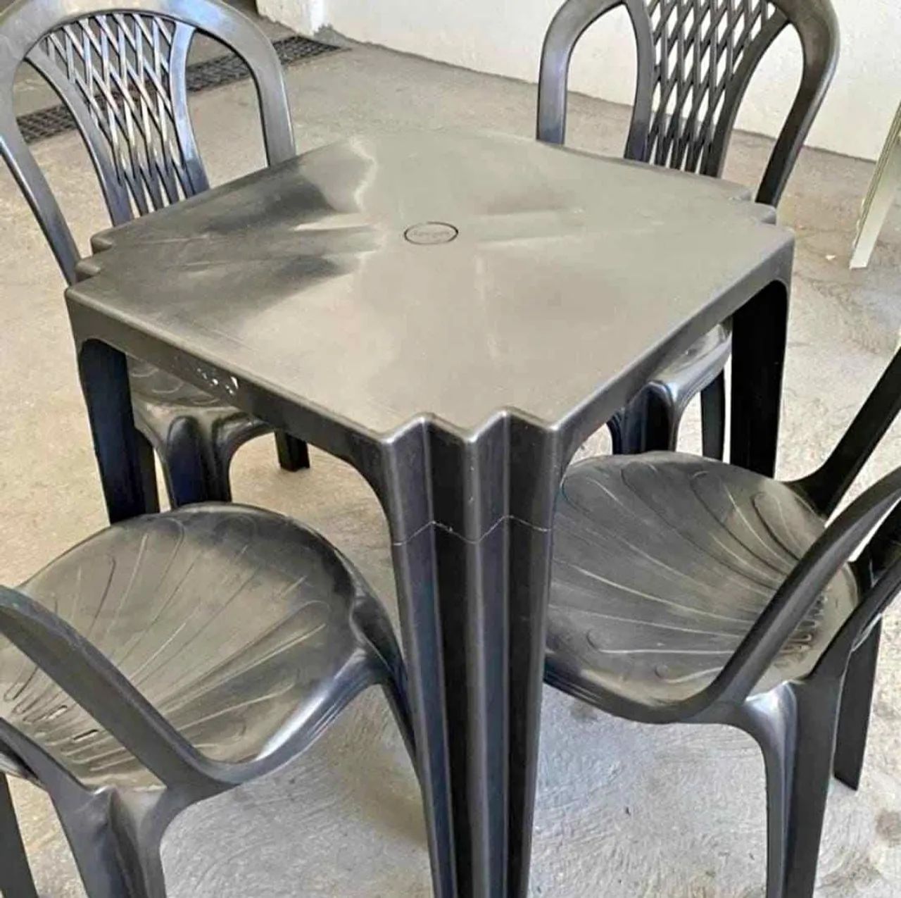 Mesas e cadeiras  - Foto 3