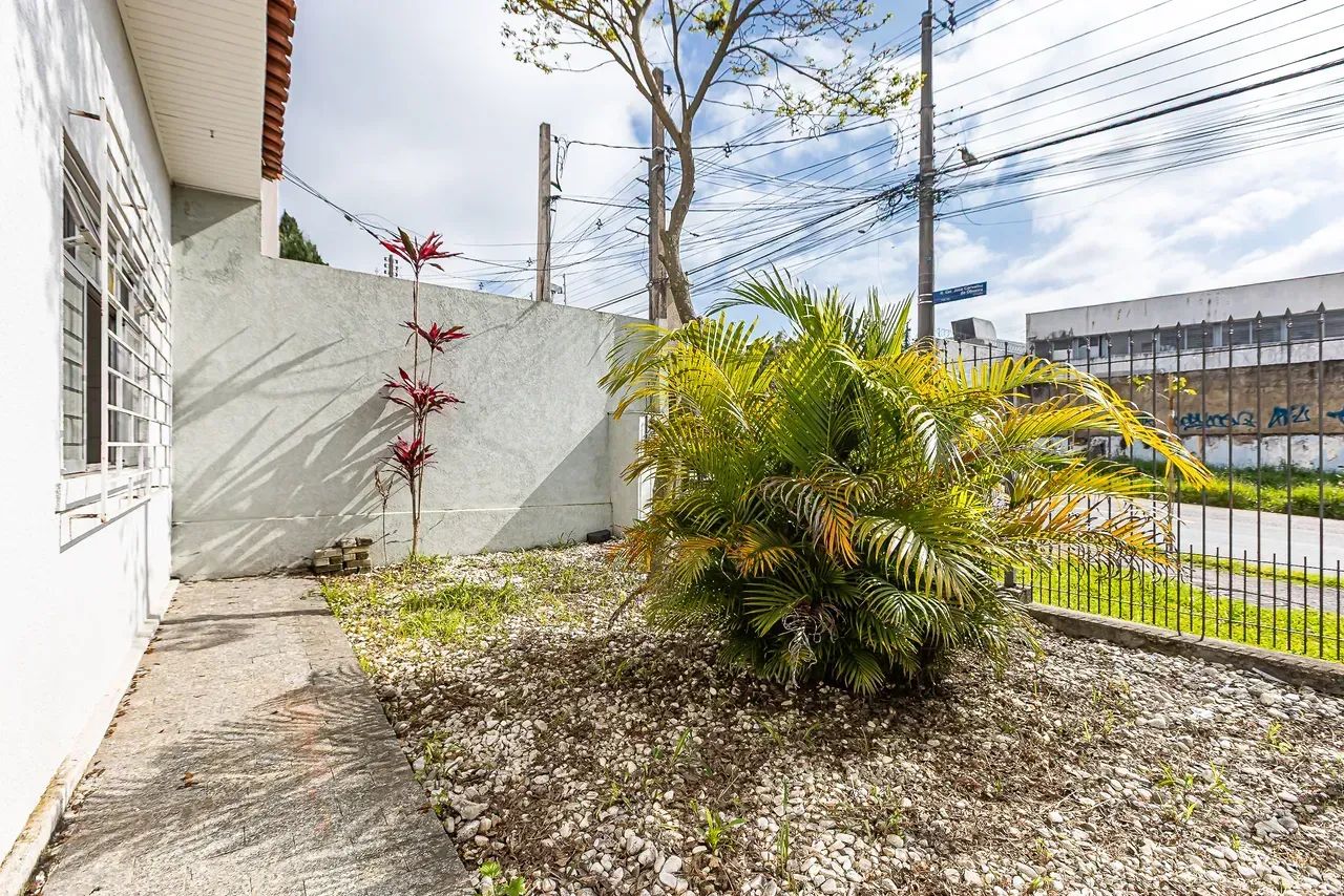 Casa térrea 88m² no Uberaba, 3 quartos, 3 vagas e quintal - Foto 4