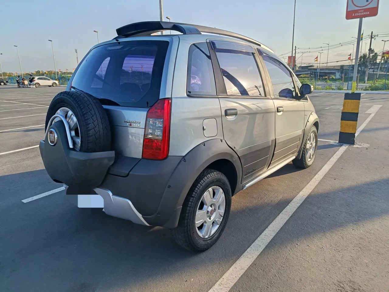 Fiat Idea Adv./ Adv.lock.dualogic 1.8 Flex 5P 2010 - Foto 2