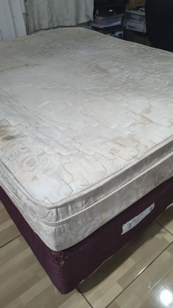 Cama box casal.