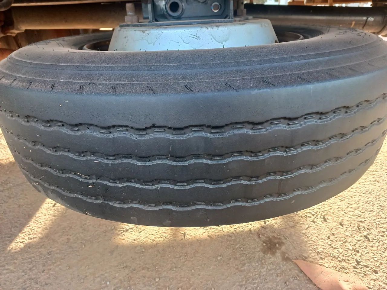 Caminhão Iveco Tector 240e25s  - Foto 3
