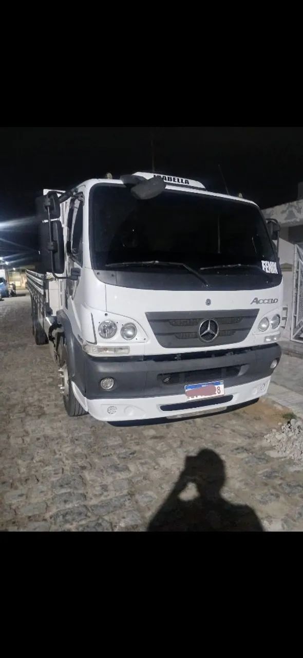 Mercedes-Benz accelo 2023.2023
