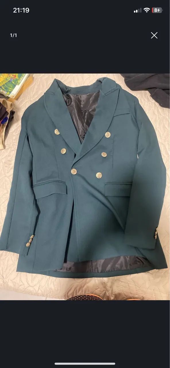 Blaser verde escuro.
