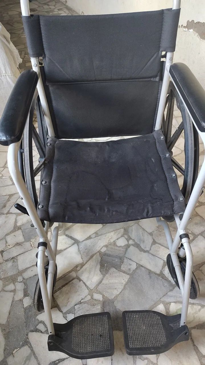 Cadeira de roda confortável  - Foto 4
