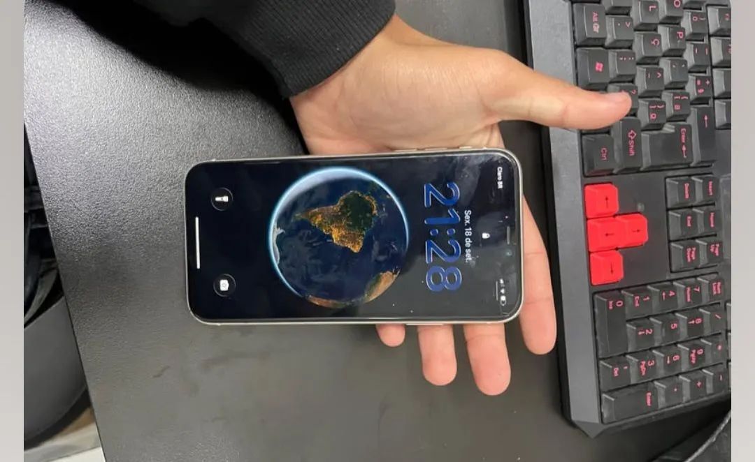 Iphone 128G Branco super conservado,  perfeito estado 