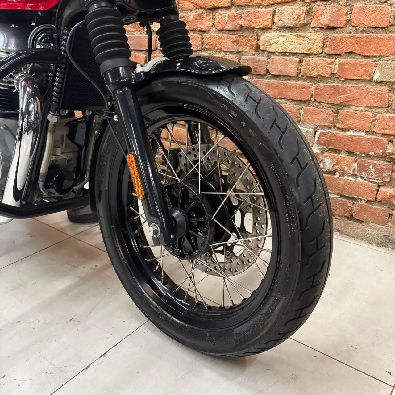 Royal Enfield Interceptor 650 Standard - Foto 4