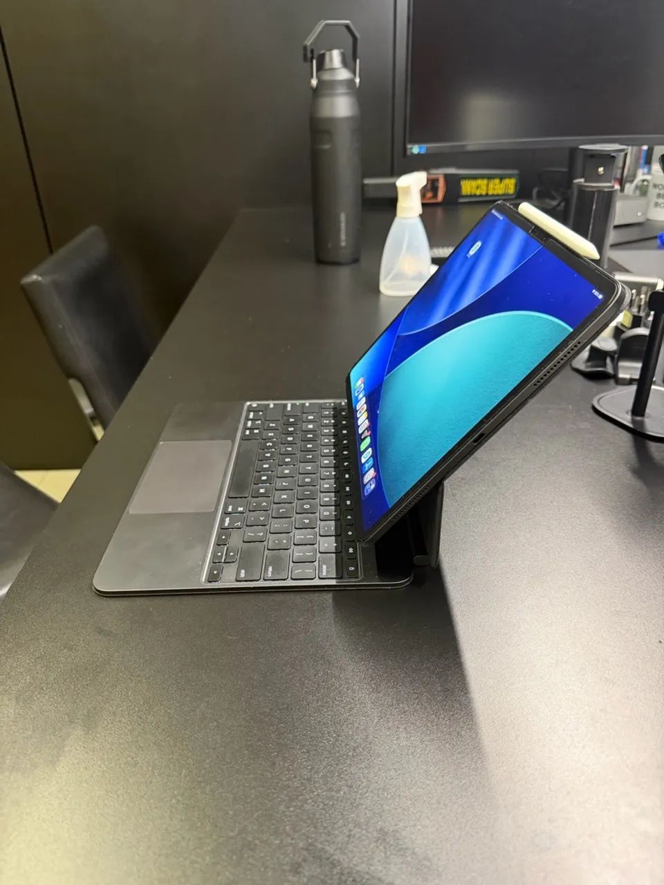 iPad Pro M4 256GB + Capa + Apple Pencil - Foto 2