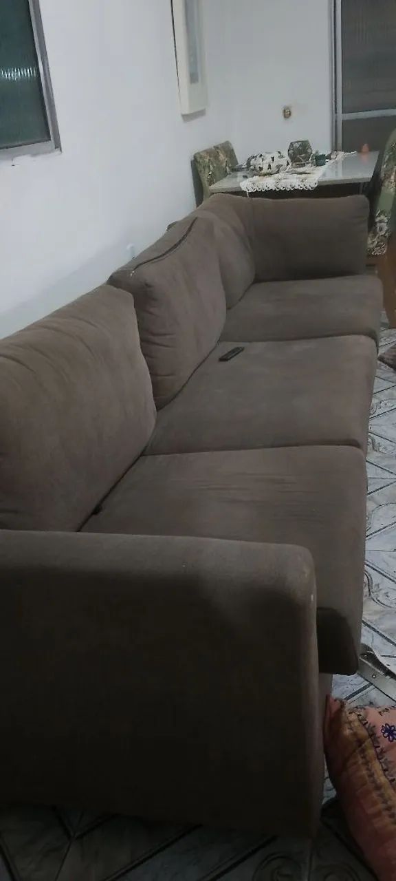Sofá com 3 lugares, aconchegante e espaçoso!  - Foto 3