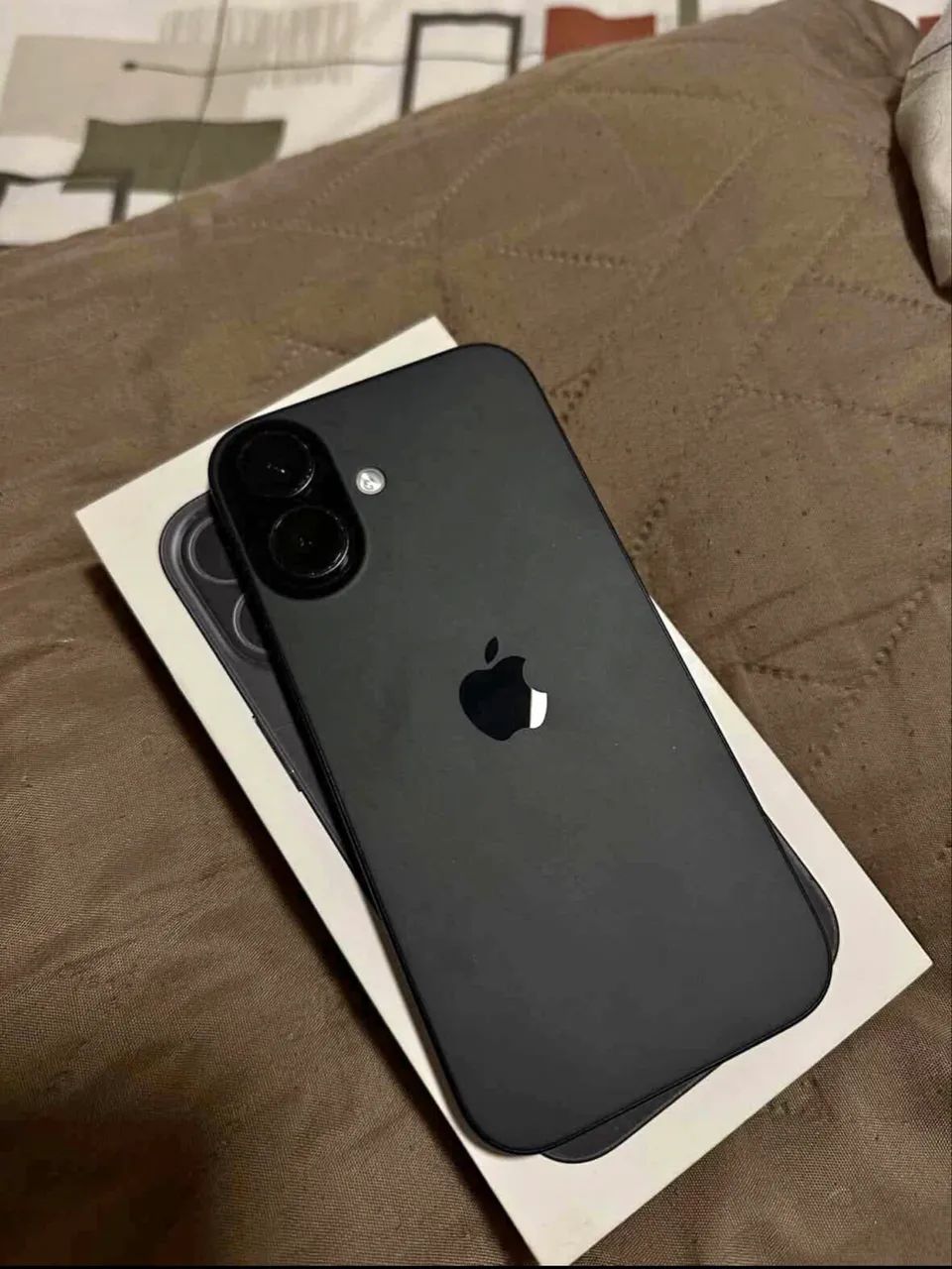 Vendo iPhone 16 normal 