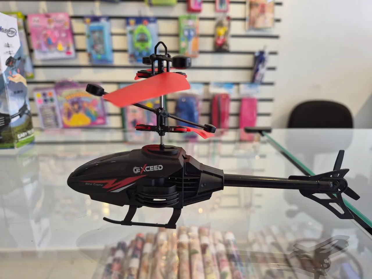 Helicóptero Drone Infantil com Sensor de Mão + Carregador USB - Foto 2