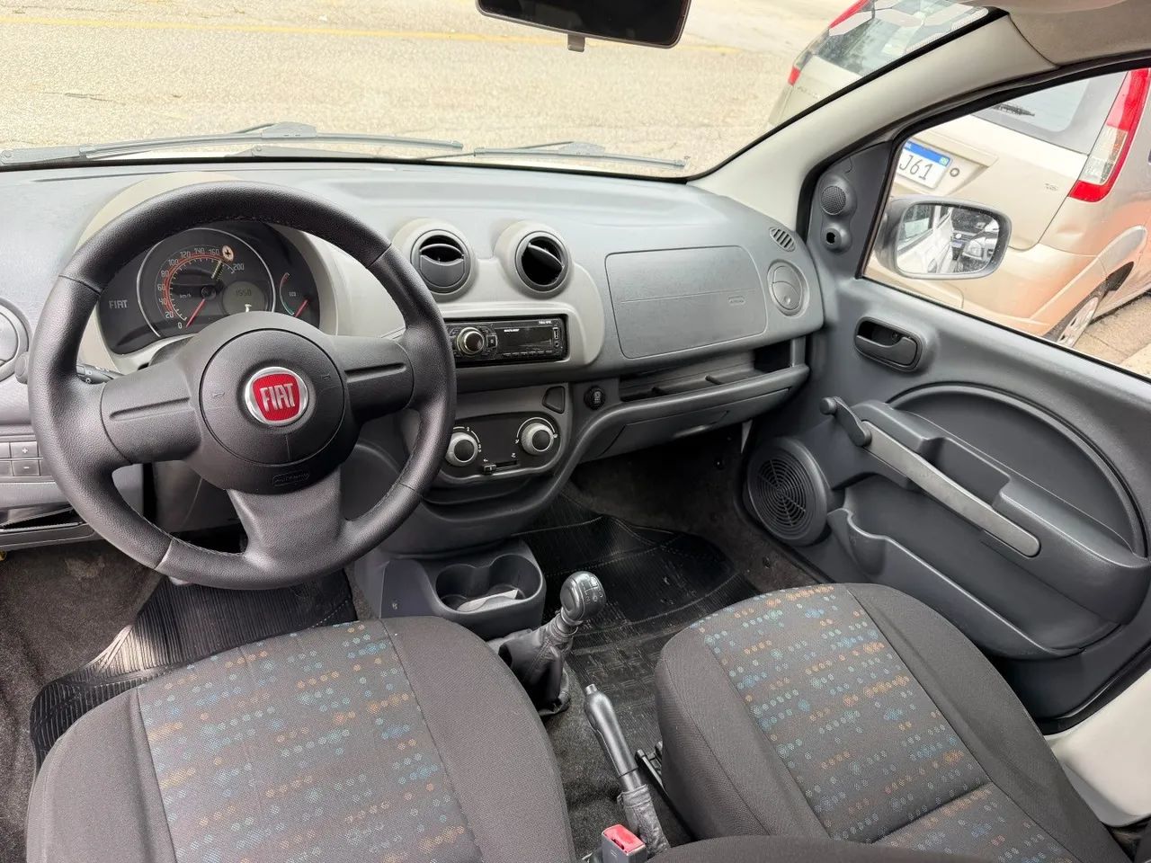Fiat Uno VIVACE 1.0 EVO Fire Flex 8V 3p, foto 7 de 9