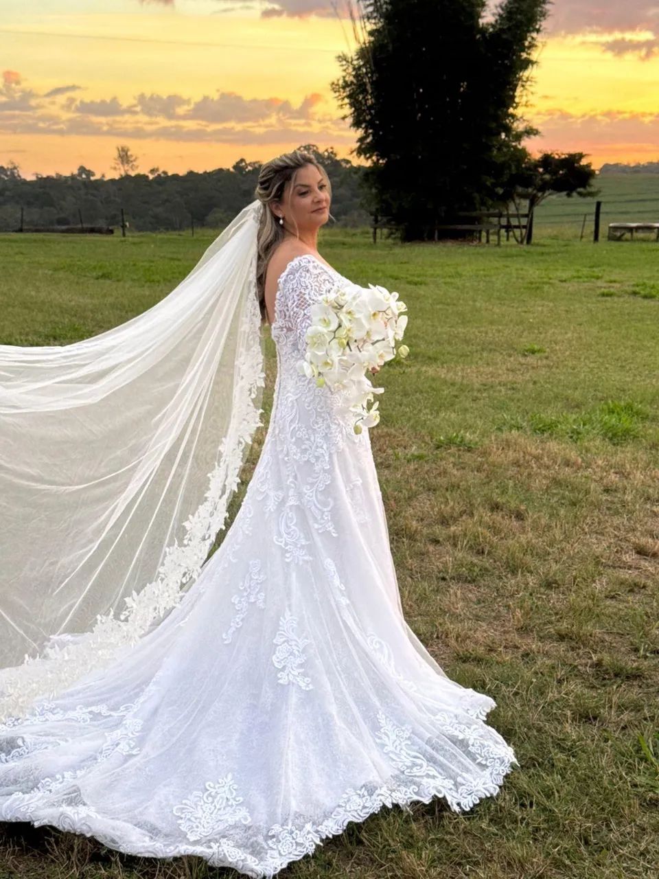 Vendo vestido de noiva  - Foto 2