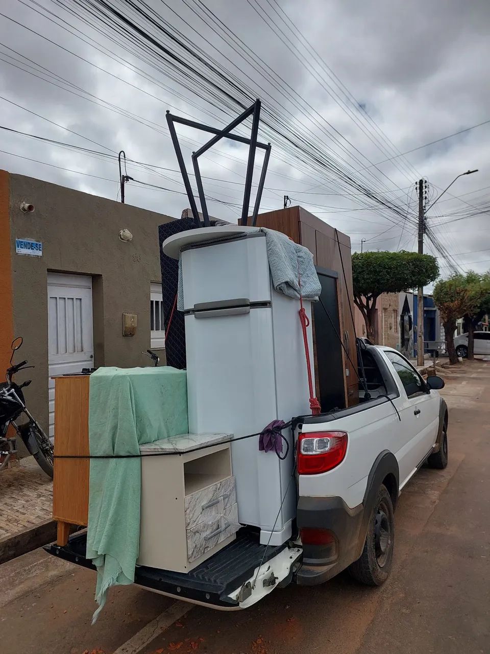 Faço fretes e mudanças * WhatsApp  - Foto 3