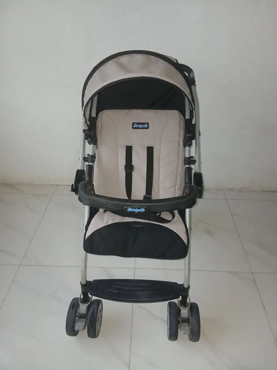 Vendo carrinho de bebê