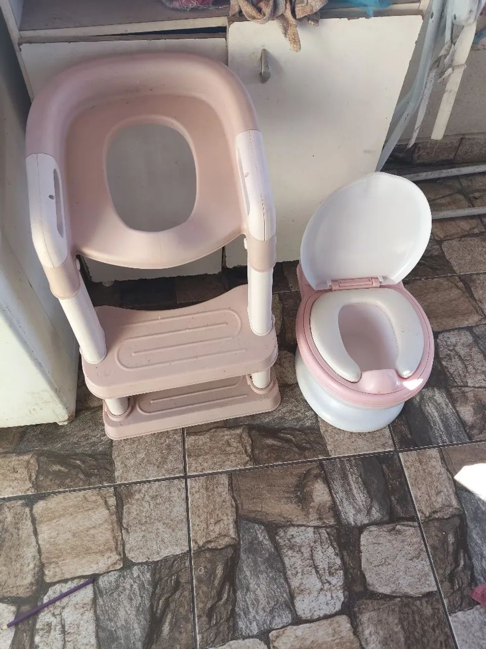 Troninho. E escadinha desfralde educativo infantil  - Foto 2