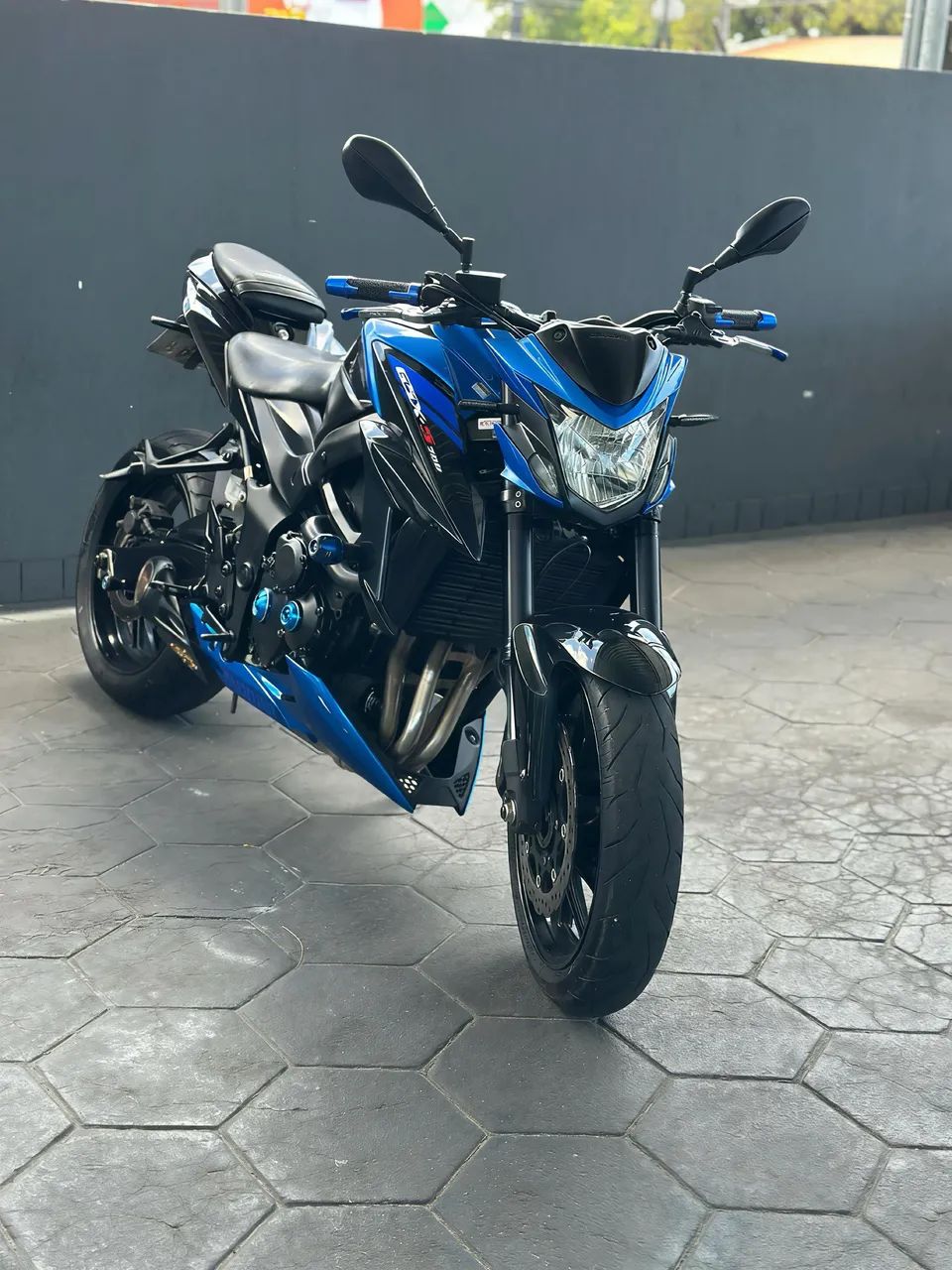 SUZUKI GSX-S 750 - Foto 3