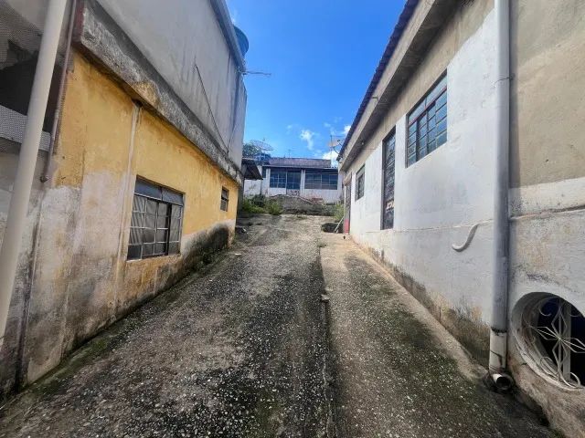 Terreno com 362,40 m² contendo 05 moradias