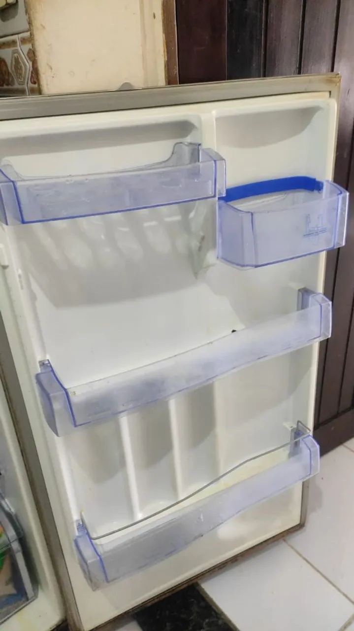 Geladeira inox funcionando perfeitamente  - Foto 2