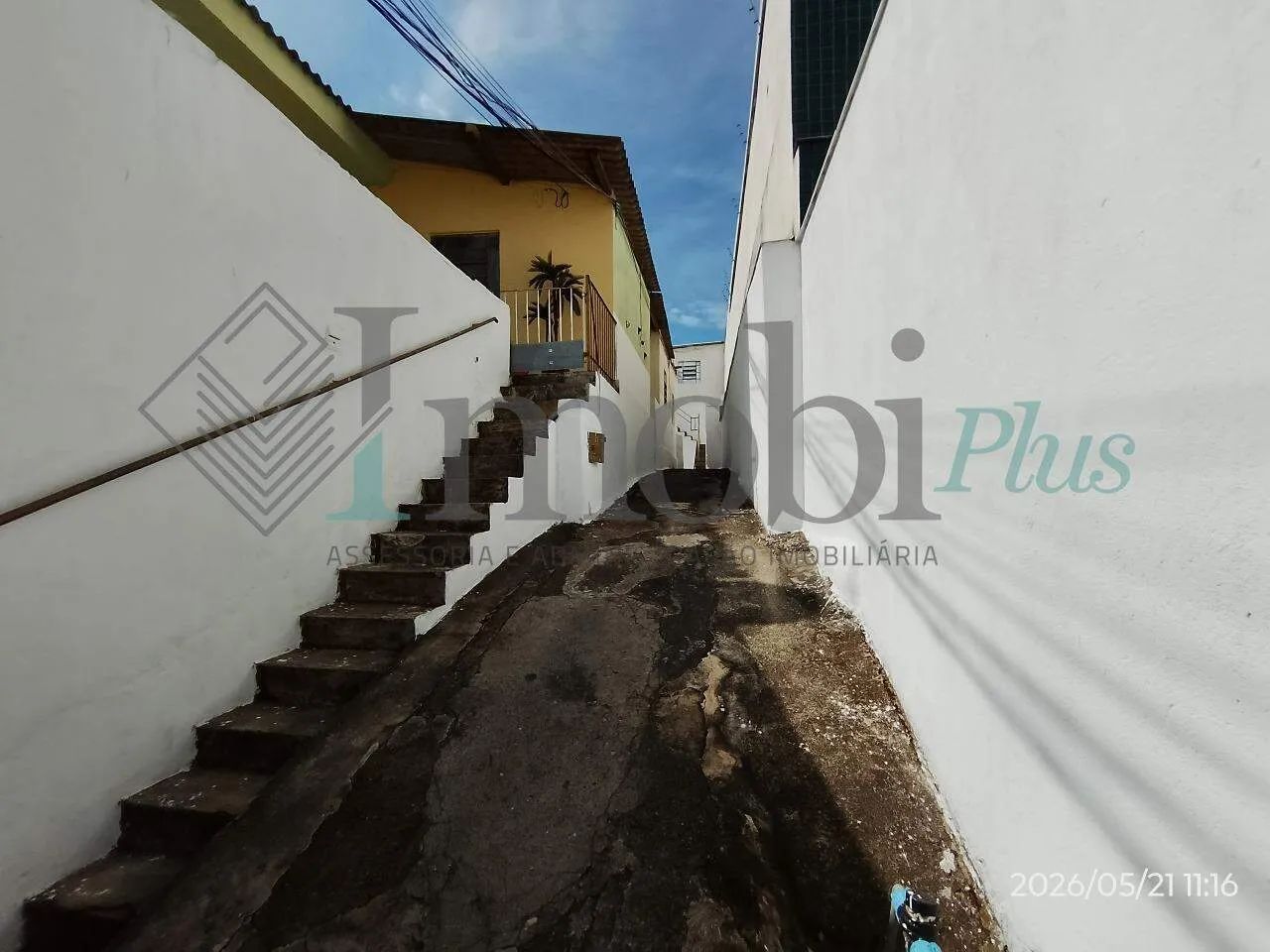 Lote com casas para investimento - Foto 5