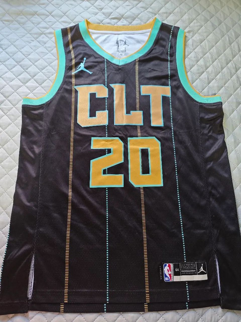 Regata Charlote Hornets city Edition M