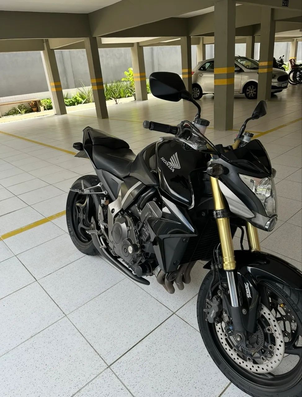 Cb1000r em perfeito estado  - Foto 2