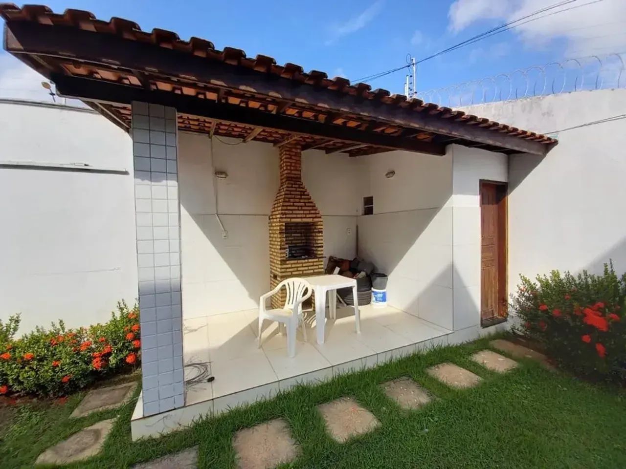 VENDO OU ALUGO CASA NA CHÁCARA BRASIL COM 5 QUARTOS - Foto 4