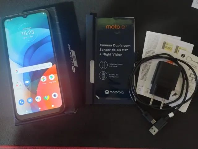 Celular Moto E7