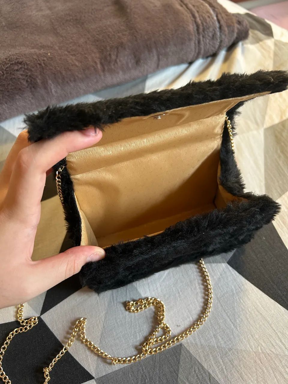 Bolsa de ombro aveludada  - Foto 2