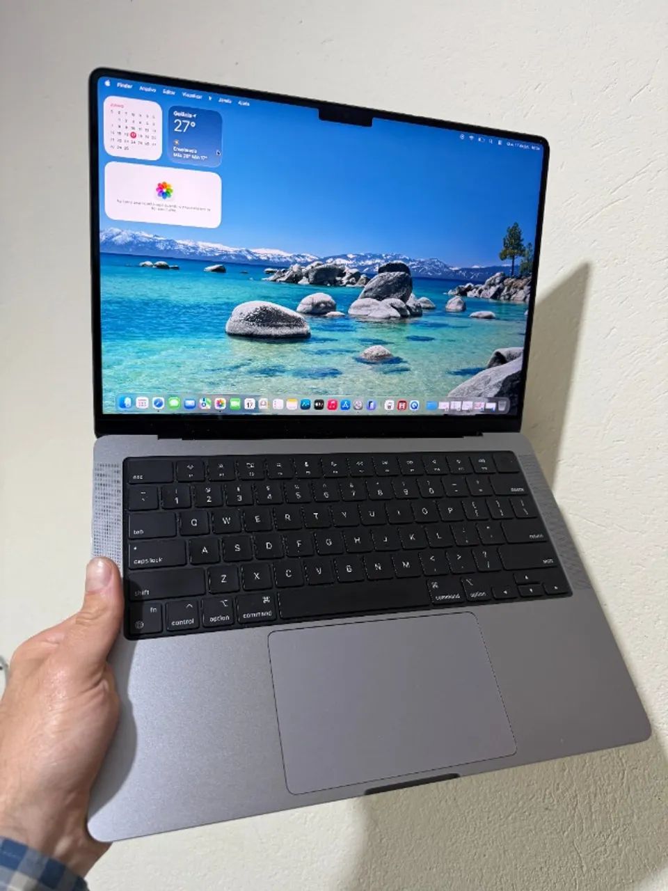 MacBook M1 Pro, 14 inch, 512/16Gb - Garantia- Loja física