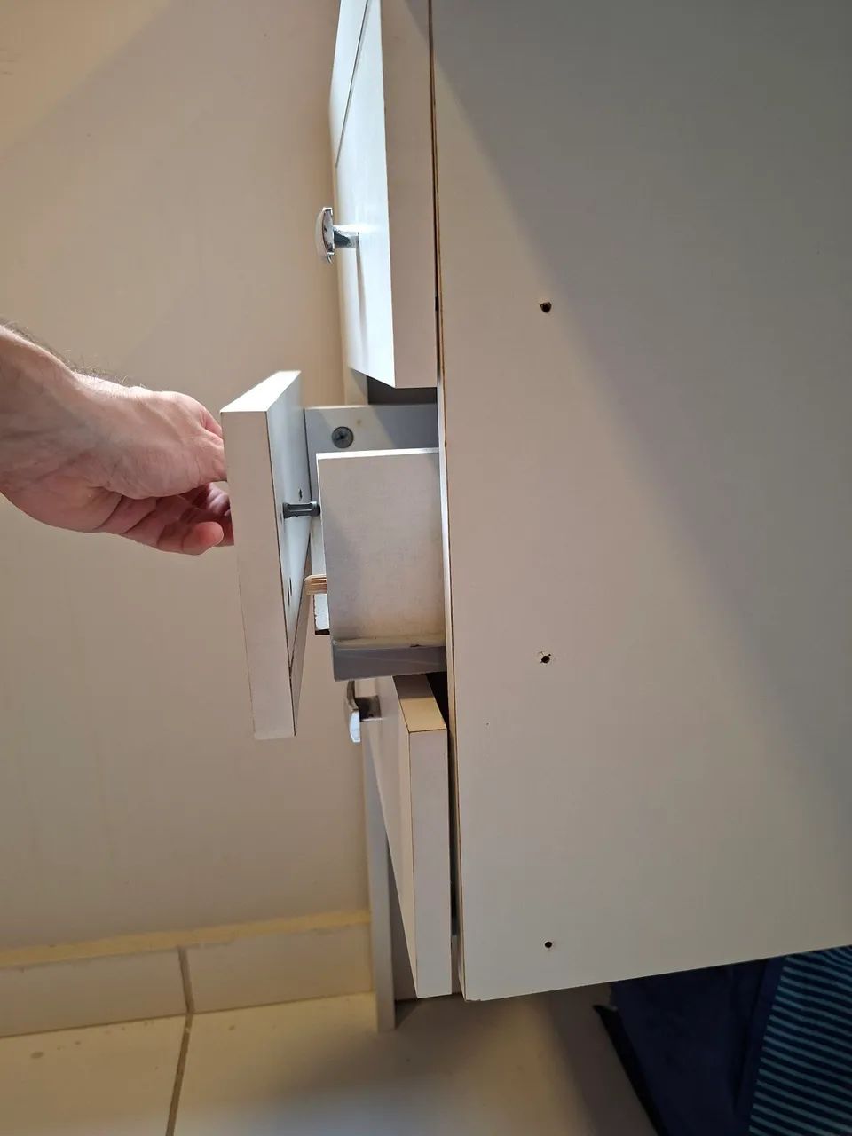 Mesa de estudos com 3 gavetas - Foto 3