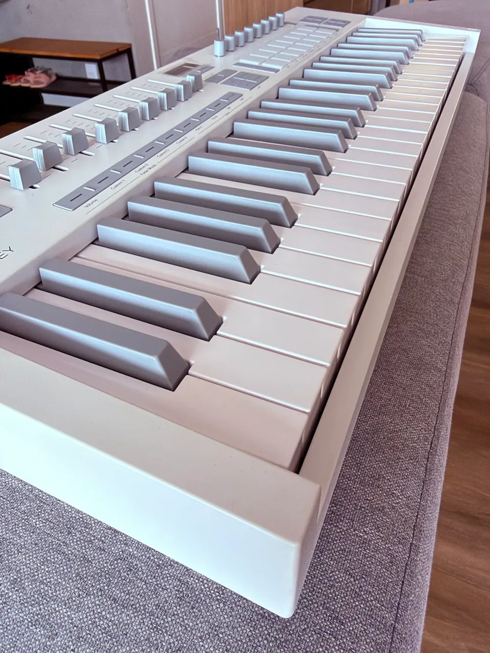 NOVATION LAUNCHKEY MK4 - 49 teclas - White - Foto 5
